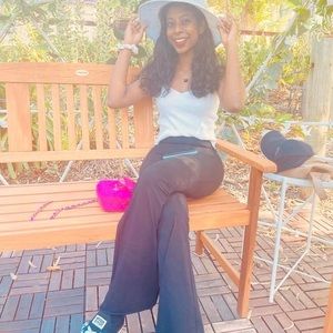 Meet your Posher, Senara